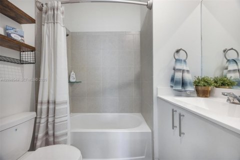Townhouse in Homestead, Florida 4 bedrooms, 166.3 sq.m. № 2399991 - photo 18