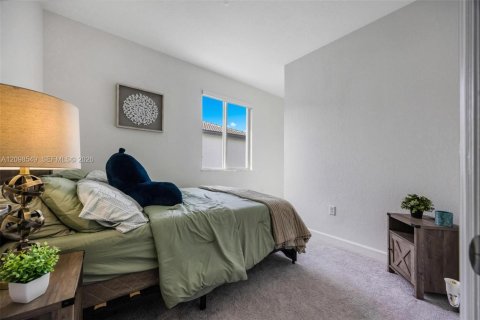 Townhouse in Homestead, Florida 4 bedrooms, 166.3 sq.m. № 2399991 - photo 14