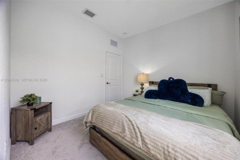 Townhouse in Homestead, Florida 4 bedrooms, 166.3 sq.m. № 2399991 - photo 16