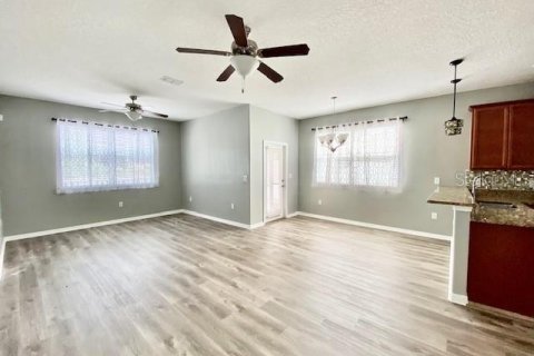 Touwnhouse à louer à Hudson, Floride: 3 chambres, 166.02 m2 № 2418735 - photo 24