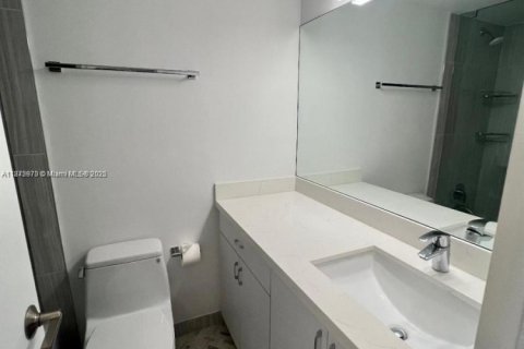 Copropriété à vendre à Miami Beach, Floride: 2 chambres, 102.19 m2 № 1895940 - photo 12