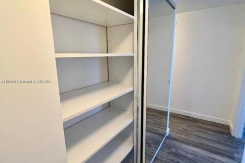 Copropriété à vendre à Miami Beach, Floride: 2 chambres, 102.19 m2 № 1895940 - photo 5