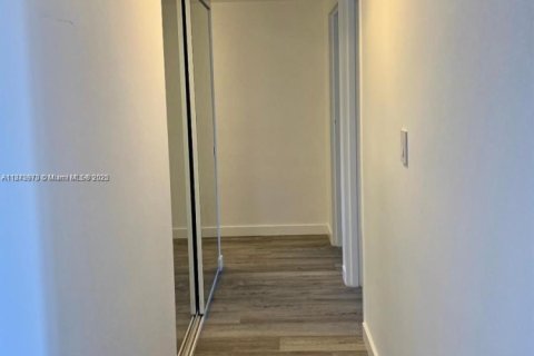 Copropriété à vendre à Miami Beach, Floride: 2 chambres, 102.19 m2 № 1895940 - photo 4
