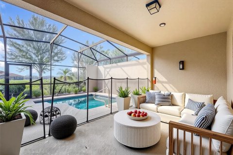 Casa en venta en Davenport, Florida, 4 dormitorios, 202.9 m2 № 1939078 - foto 21