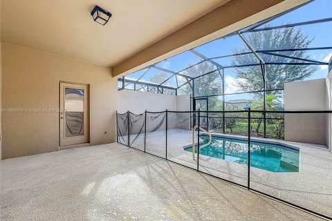 Casa en venta en Davenport, Florida, 4 dormitorios, 202.9 m2 № 1939078 - foto 22