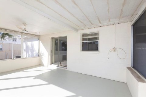Casa en alquiler en New Port Richey, Florida, 2 dormitorios, 69.12 m2 № 1917521 - foto 15