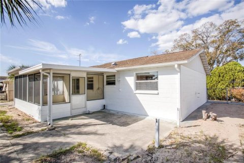 Casa en alquiler en New Port Richey, Florida, 2 dormitorios, 69.12 m2 № 1917521 - foto 20