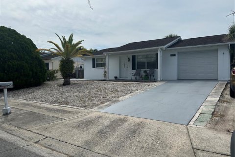 Casa en alquiler en New Port Richey, Florida, 2 dormitorios, 69.12 m2 № 1917521 - foto 1