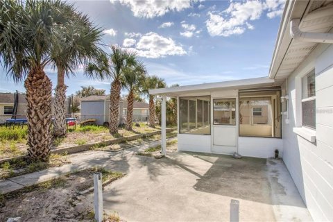 Casa en alquiler en New Port Richey, Florida, 2 dormitorios, 69.12 m2 № 1917521 - foto 19