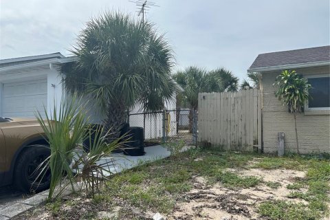 Casa en alquiler en New Port Richey, Florida, 2 dormitorios, 69.12 m2 № 1917521 - foto 3