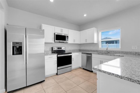 Villa ou maison à vendre à Haines City, Floride: 4 chambres, 207.36 m2 № 1904715 - photo 12