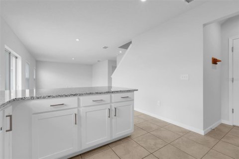 Villa ou maison à vendre à Haines City, Floride: 4 chambres, 207.36 m2 № 1904715 - photo 14