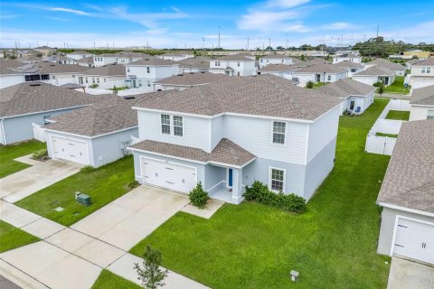 Casa en venta en Haines City, Florida, 4 dormitorios, 207.36 m2 № 1904715 - foto 4