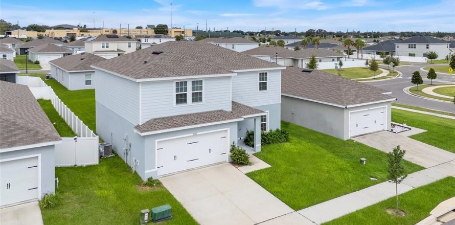 Casa en Haines City, Florida 4 dormitorios, 207.36 m2 № 1904715
