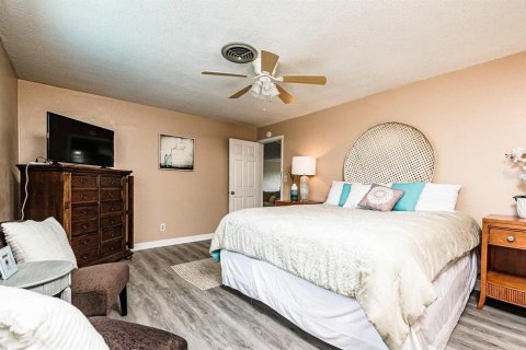 Villa ou maison à louer à Ormond Beach, Floride: 4 chambres, 178.47 m2 № 2406764 - photo 12