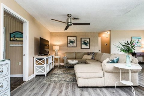 Villa ou maison à louer à Ormond Beach, Floride: 4 chambres, 178.47 m2 № 2406764 - photo 7