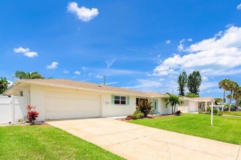 Villa ou maison à Ormond Beach, Floride 4 chambres, 178.47 m2 № 2406764