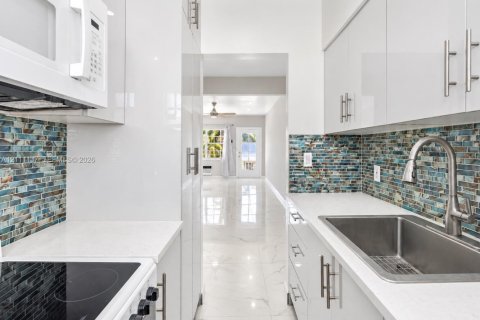 Copropriété à louer à Miami Beach, Floride: 37.16 m2 № 2432168 - photo 8