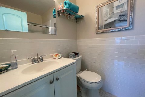 Copropriété à louer à Boynton Beach, Floride: 2 chambres, 102.56 m2 № 2401730 - photo 13