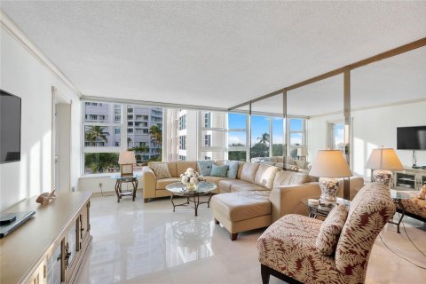 Condominio en venta en Lauderdale-by-the-Sea, Florida, 2 dormitorios, 116.13 m2 № 2084483 - foto 8