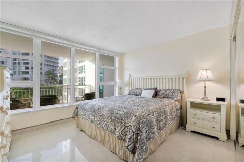 Condominio en venta en Lauderdale-by-the-Sea, Florida, 2 dormitorios, 116.13 m2 № 2084483 - foto 9