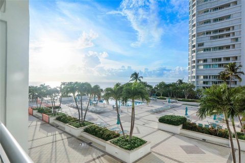 Condominio en venta en Lauderdale-by-the-Sea, Florida, 2 dormitorios, 116.13 m2 № 2084483 - foto 2