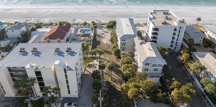 Land in Indian Rocks Beach, Florida № 2104137