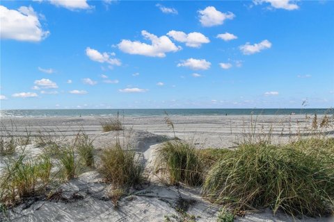 Land in Indian Rocks Beach, Florida № 2104137 - photo 15