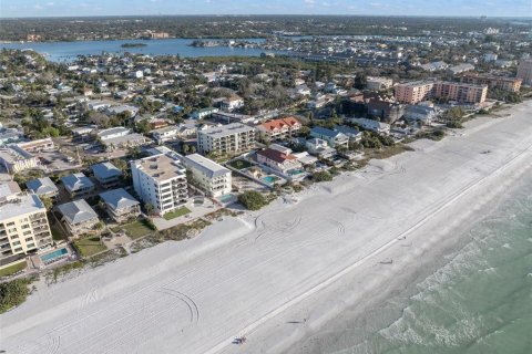 Land in Indian Rocks Beach, Florida № 2104137 - photo 20