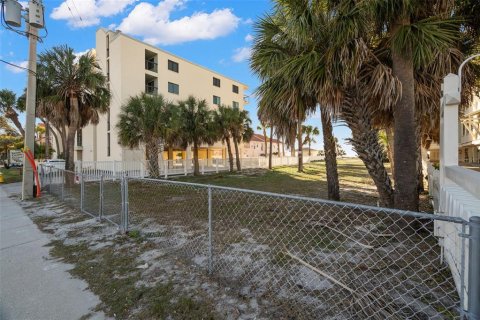 Land in Indian Rocks Beach, Florida № 2104137 - photo 6