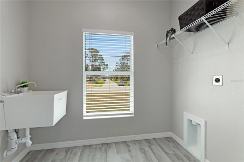 House in North Port, Florida 3 bedrooms, 139.91 sq.m. № 2196165 - photo 18