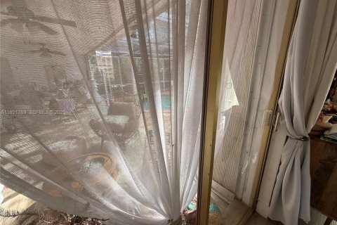 Villa ou maison à louer à Hollywood, Floride: 3 chambres, 127 m2 № 1982037 - photo 22