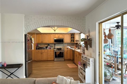 Villa ou maison à louer à Hollywood, Floride: 3 chambres, 127 m2 № 1982037 - photo 14