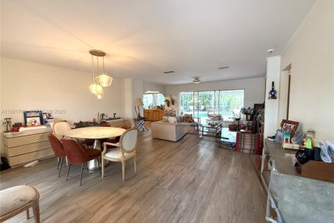 Villa ou maison à louer à Hollywood, Floride: 3 chambres, 127 m2 № 1982037 - photo 10