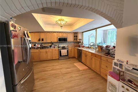 Villa ou maison à louer à Hollywood, Floride: 3 chambres, 127 m2 № 1982037 - photo 13