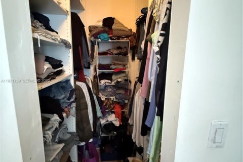 Villa ou maison à louer à Hollywood, Floride: 3 chambres, 127 m2 № 1982037 - photo 28