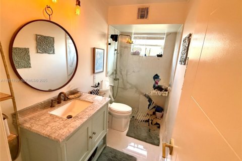 Villa ou maison à louer à Hollywood, Floride: 3 chambres, 127 m2 № 1982037 - photo 20