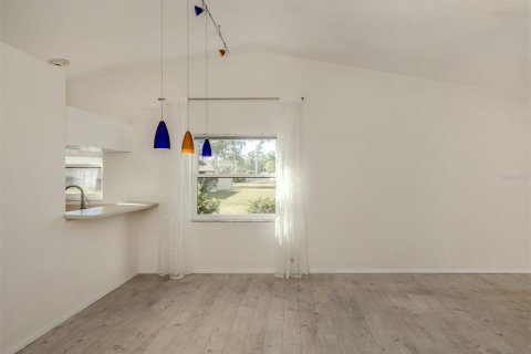 Condo in Nokomis, Florida, 2 bedrooms  № 1528242 - photo 24