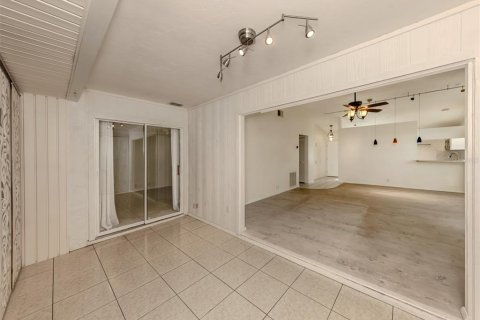 Condo in Nokomis, Florida, 2 bedrooms  № 1528242 - photo 21