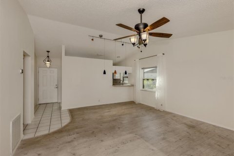 Condo in Nokomis, Florida, 2 bedrooms  № 1528242 - photo 25