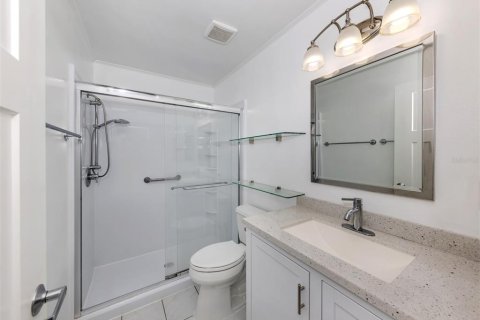 Condo in Nokomis, Florida, 2 bedrooms  № 1528242 - photo 18
