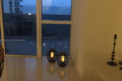 Condominio en venta en Sunny Isles Beach, Florida, 2 dormitorios, 179.77 m2 № 1999510 - foto 28