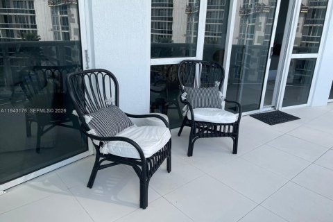 Condominio en venta en Sunny Isles Beach, Florida, 2 dormitorios, 179.77 m2 № 1999510 - foto 24