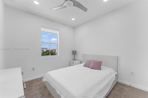 Adosado en venta en Florida City, Florida, 3 dormitorios, 140.47 m2 № 2028899 - foto 13