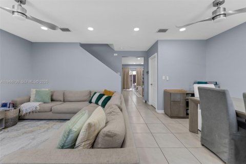 Adosado en venta en Florida City, Florida, 3 dormitorios, 140.47 m2 № 2028899 - foto 5