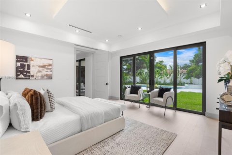 House in Delray Beach, Florida 5 bedrooms, 347.92 sq.m. № 1944797 - photo 26