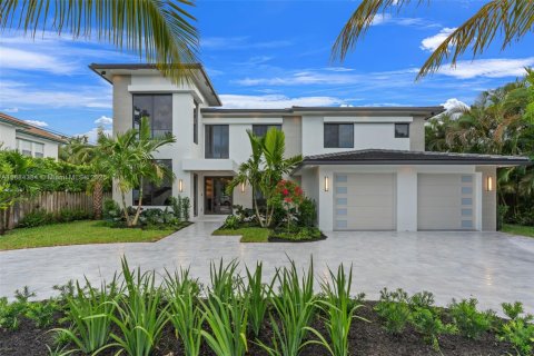 House in Delray Beach, Florida 5 bedrooms, 347.92 sq.m. № 1944797 - photo 1