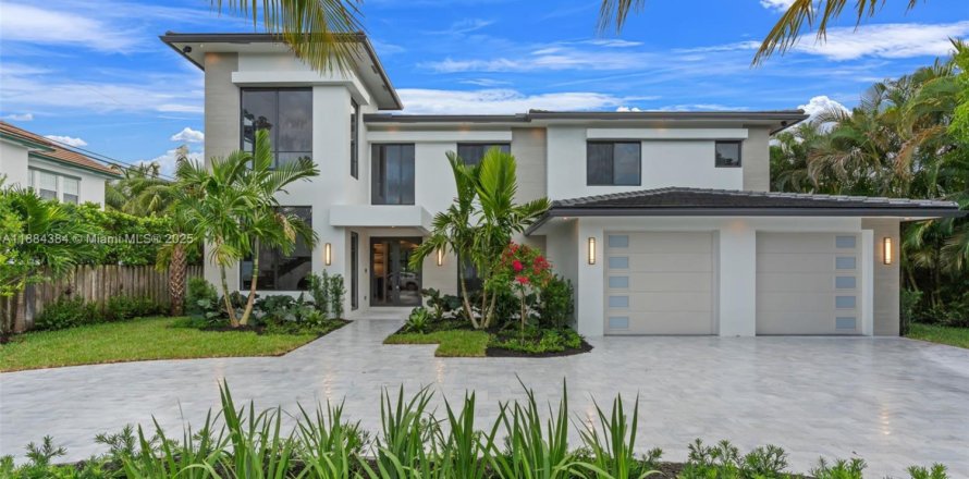 House in Delray Beach, Florida 5 bedrooms, 347.92 sq.m. № 1944797