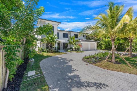 House in Delray Beach, Florida 5 bedrooms, 347.92 sq.m. № 1944797 - photo 19