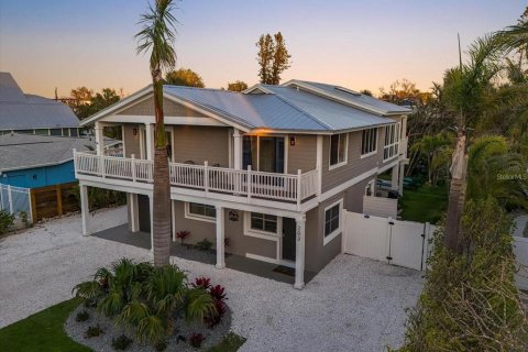 Villa ou maison à vendre à Bradenton Beach, Floride: 4 chambres, 200.02 m2 № 1919528 - photo 2